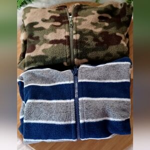 Boy Baby Camouflage and Striped Gray/navy/white Fleece Jackets Sz 3-6 Months